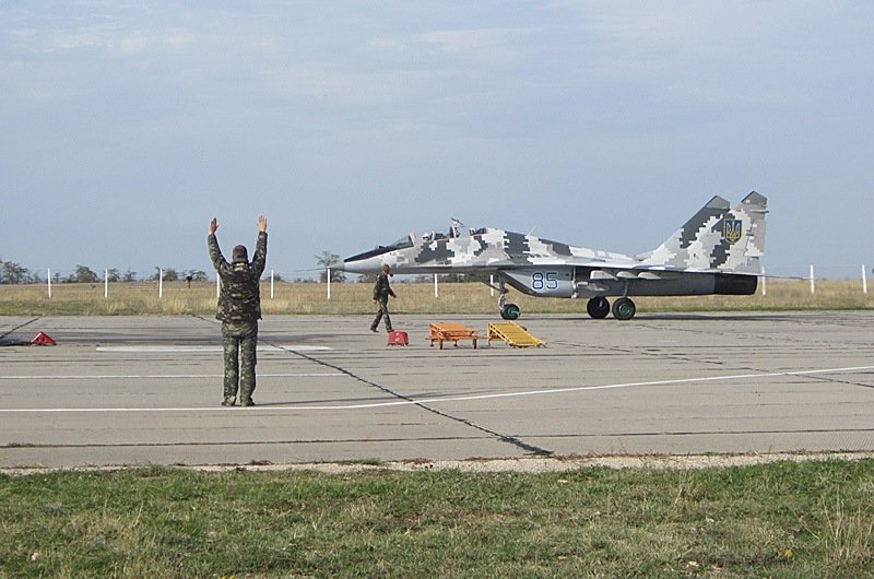 Крым аэродром бельбек. Бельбек аэродром военный. Су-27 авиабаза Бельбек. Бельбек военный аэродром 2014. Аэродром Бельбек украинские самолеты.